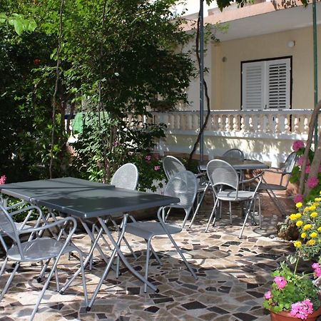 Apartments And Rooms By The Sea Palit, Rab - 5010 Екстер'єр фото