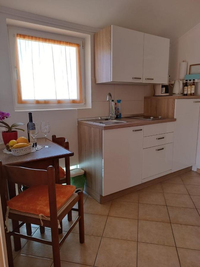 Apartments And Rooms By The Sea Palit, Rab - 5010 Екстер'єр фото