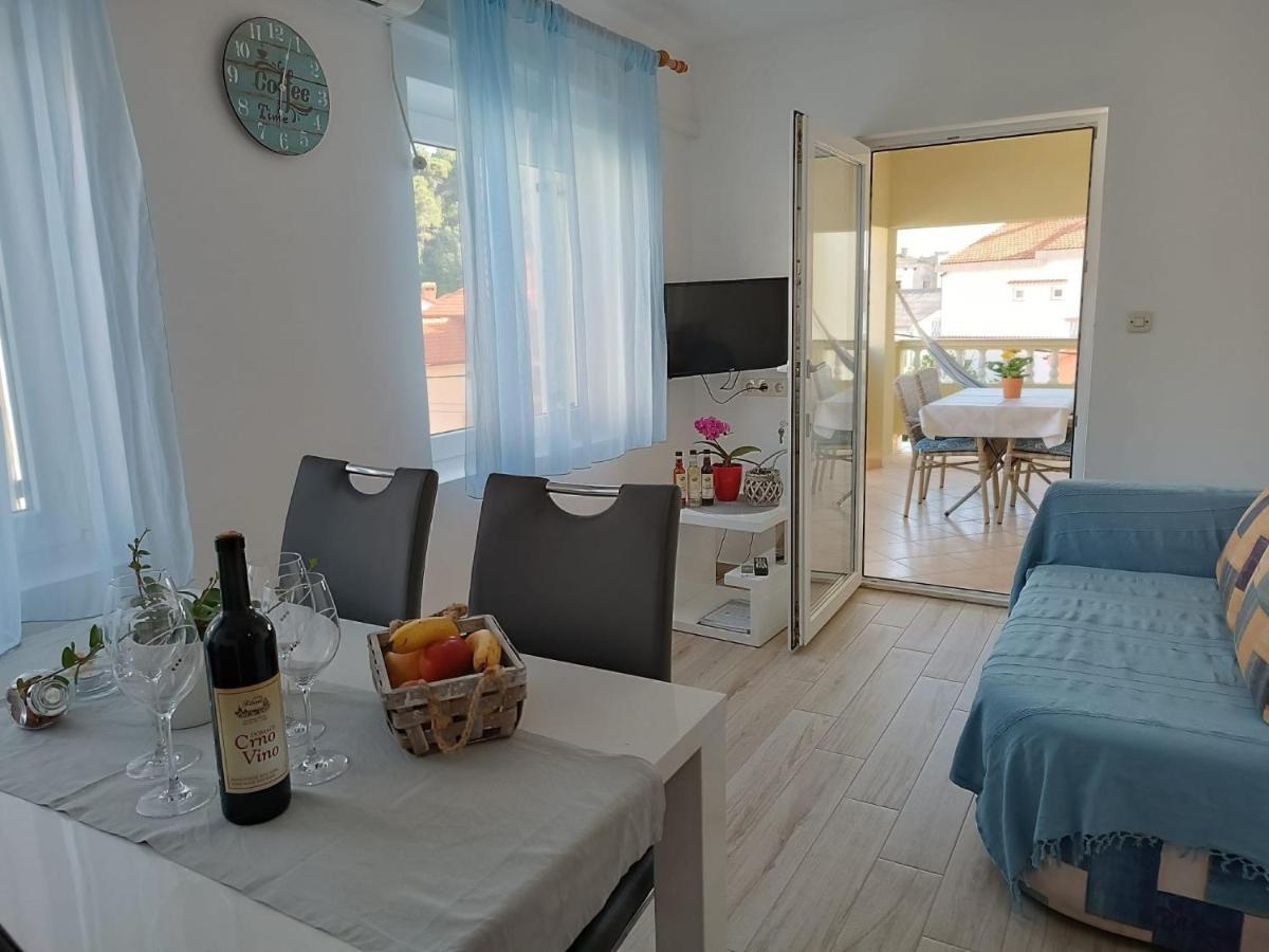 Apartments And Rooms By The Sea Palit, Rab - 5010 Екстер'єр фото