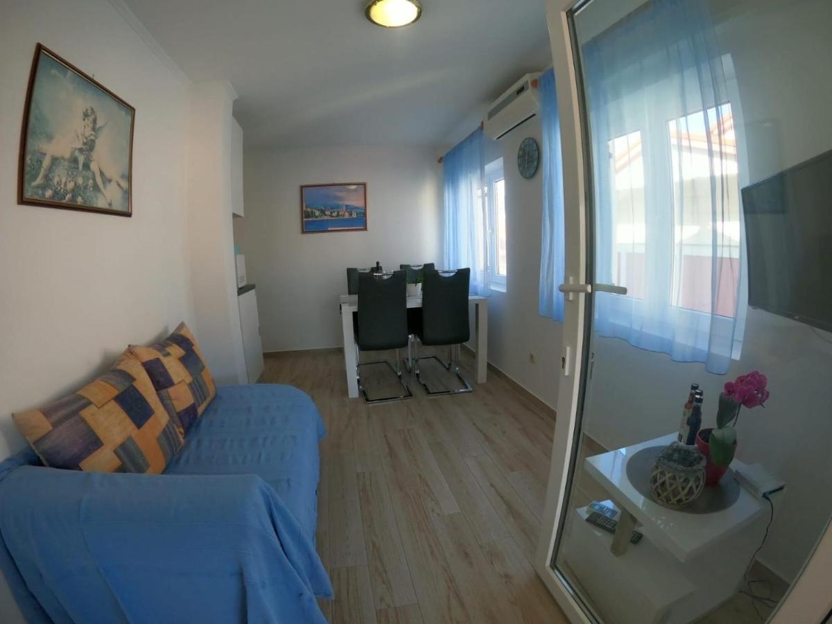 Apartments And Rooms By The Sea Palit, Rab - 5010 Екстер'єр фото